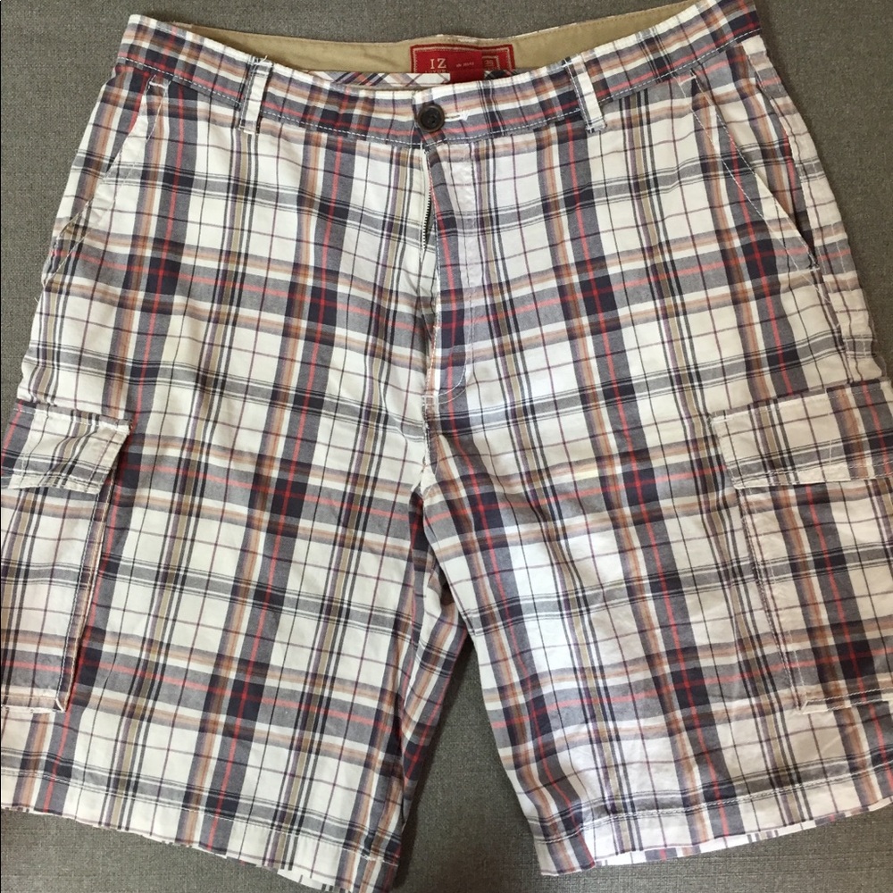Izod Plaid Cargo Shorts